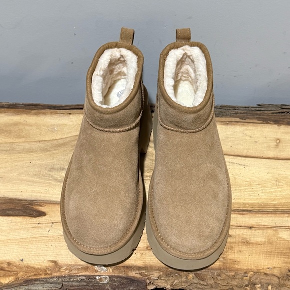 *NEW* UGG The Classic Ultra Mini New Heights Boot Size 8 A52 - Picture 6 of 12